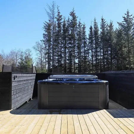 Luxurious Holiday In Lb K With Whirlpool Semesterbostad Ålbæk