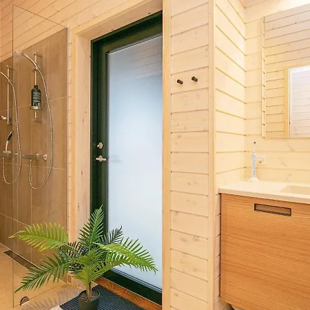 Luxurious Holiday In Lb K With Whirlpool *