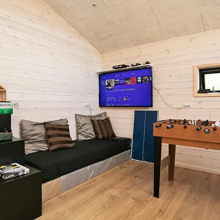 Luxurious Holiday In Lb K With Whirlpool Semesterbostad Ålbæk